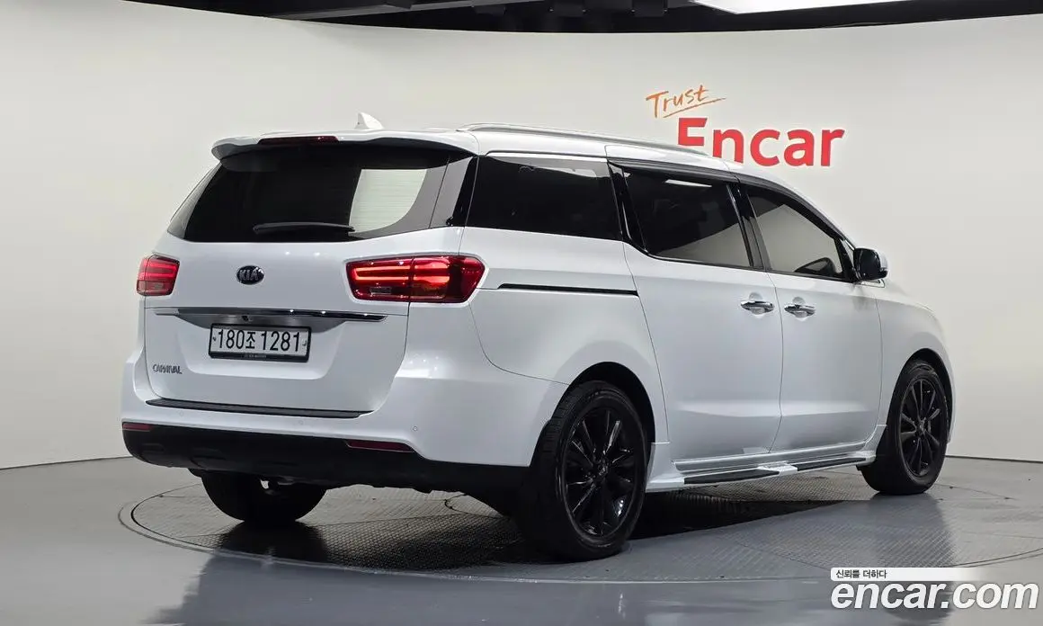 Kia Carnival 2018 2.2 АКПП, фото 2 Kia Carnival 2018 2.2 АКПП, фото 2
