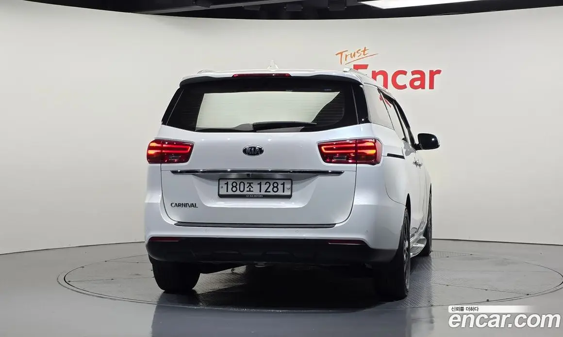 Kia Carnival 2018 2.2 АКПП, фото 4 Kia Carnival 2018 2.2 АКПП, фото 4
