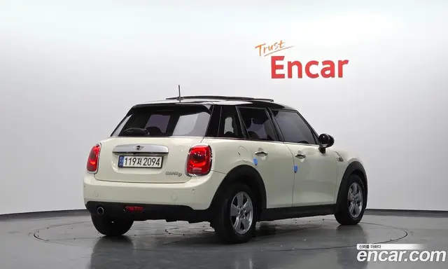 Mini Cooper 2015 1.5 АКПП, миниатюра 2