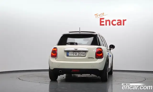Mini Cooper 2015 1.5 АКПП, миниатюра 4