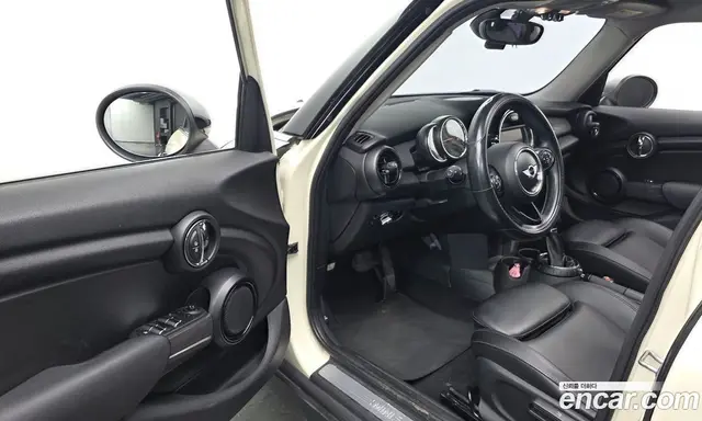 Mini Cooper 2015 1.5 АКПП, миниатюра 10