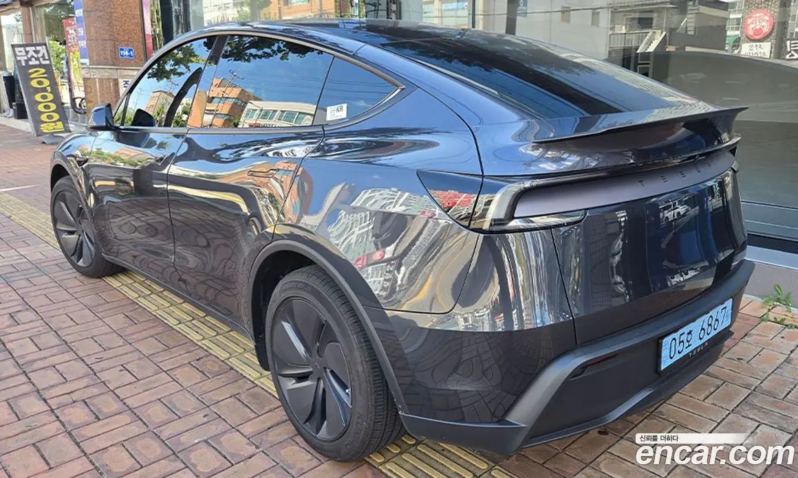 Tesla Model Y 2025 0.2 АКПП, фото 3 Tesla Model Y 2025 0.2 АКПП, фото 3