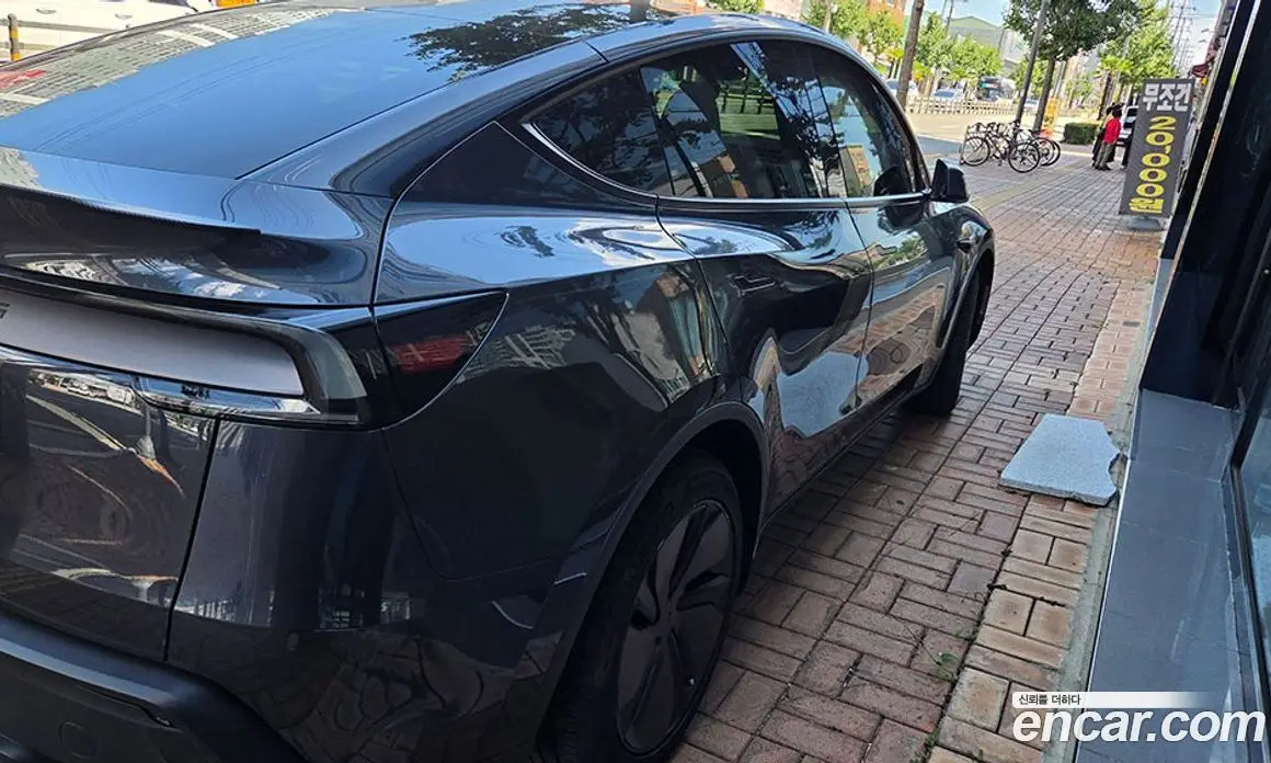 Tesla Model Y 2025 0.2 АКПП, фото 4 Tesla Model Y 2025 0.2 АКПП, фото 4