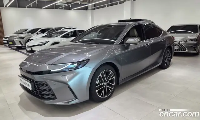 Toyota Camry, 2025, 8 731 км