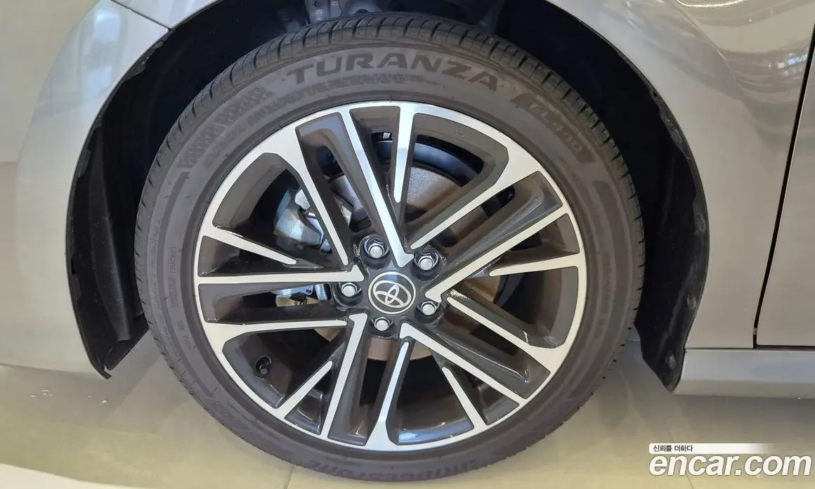 Toyota Camry 2025 2.5 вариатор, фото 5