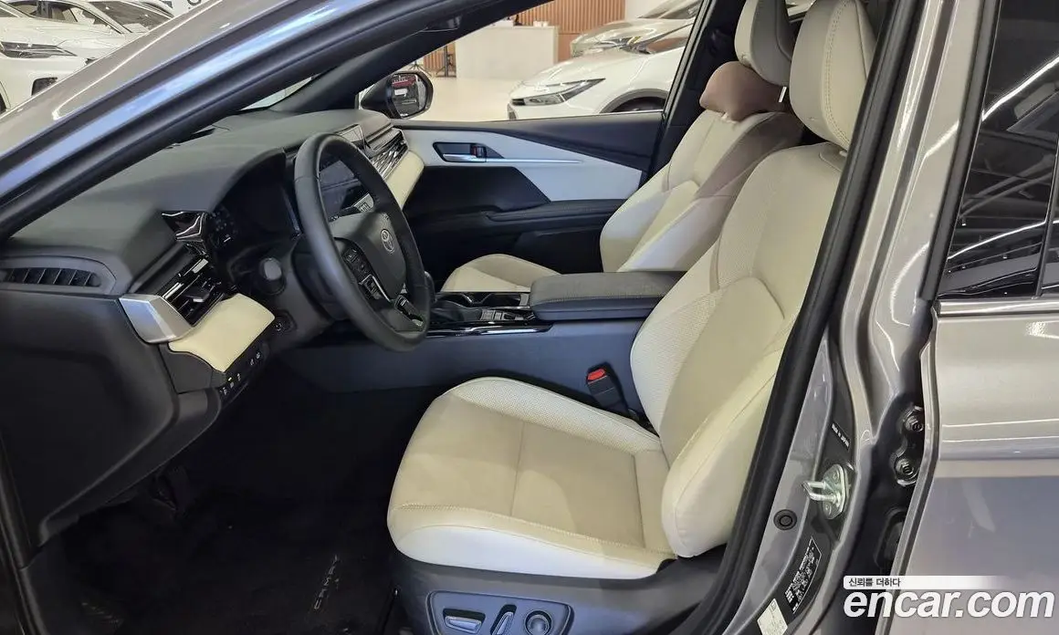 Toyota Camry 2025 2.5 вариатор, фото 10