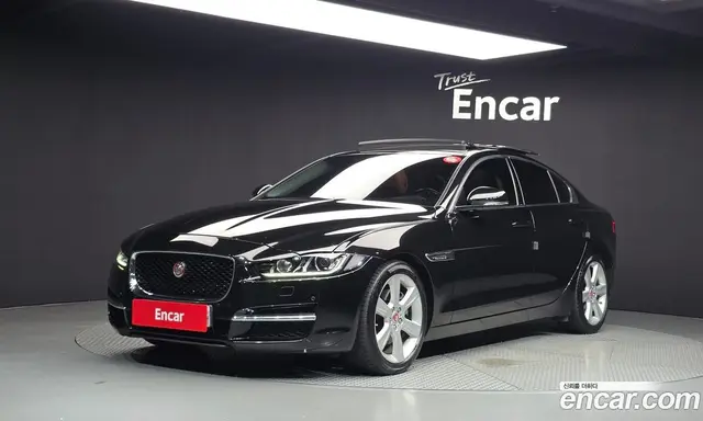 Jaguar XE, 2016, 114 128 км