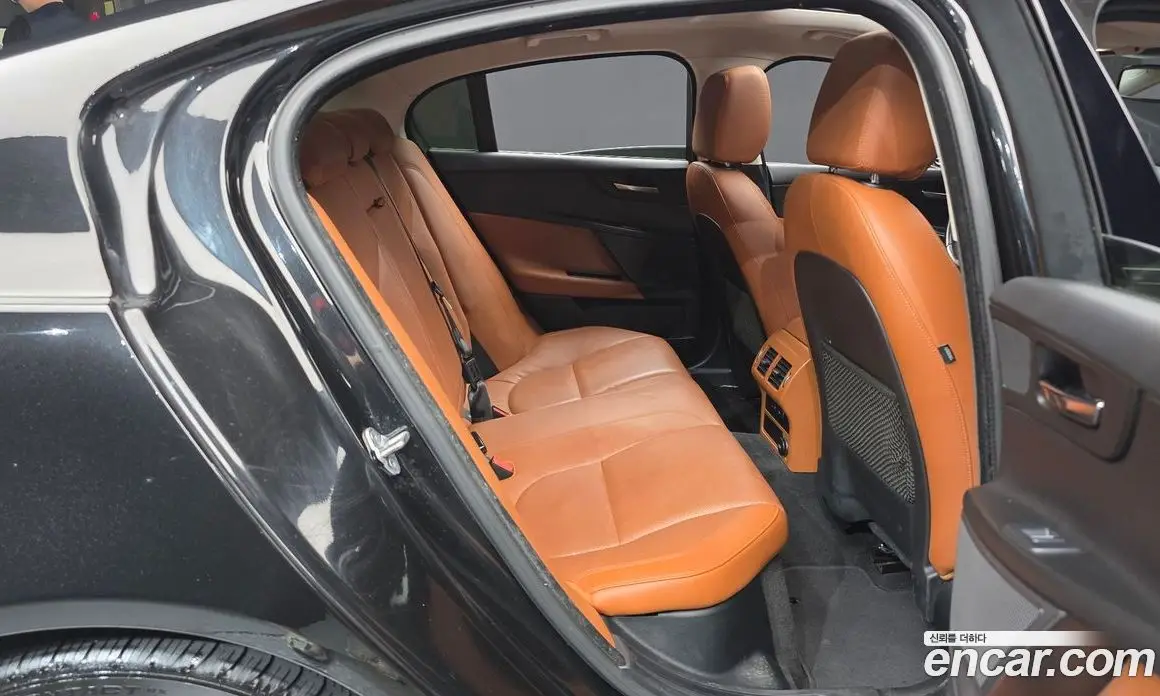 Jaguar XE 2016 2.0 АКПП, фото 12