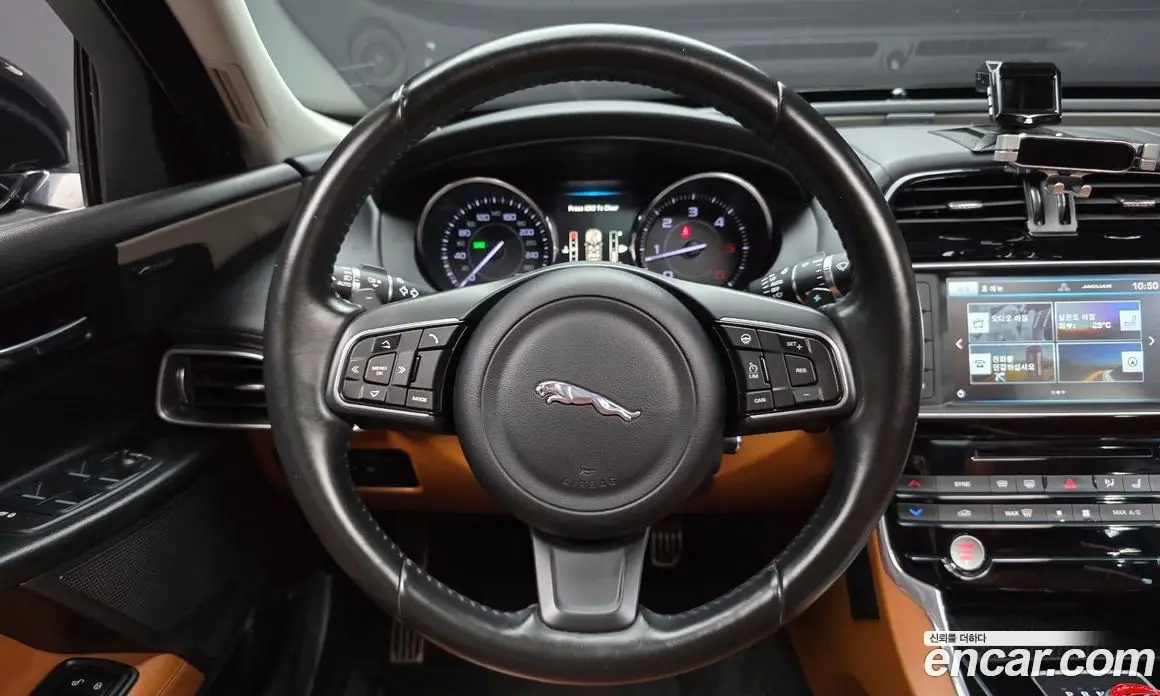 Jaguar XE 2016 2.0 АКПП, фото 13