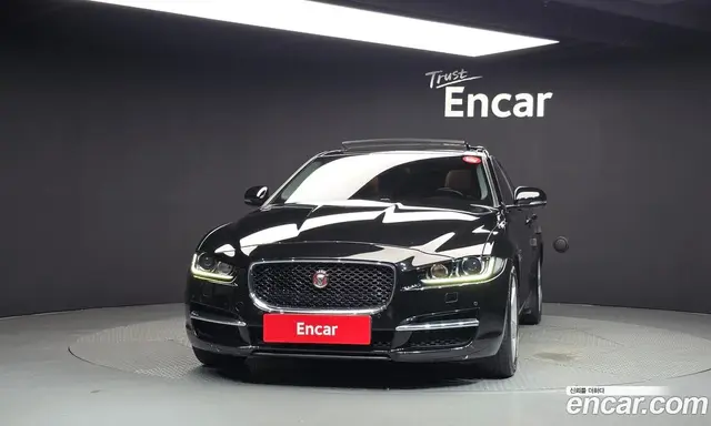 Jaguar XE 2016 2.0 АКПП, миниатюра 3