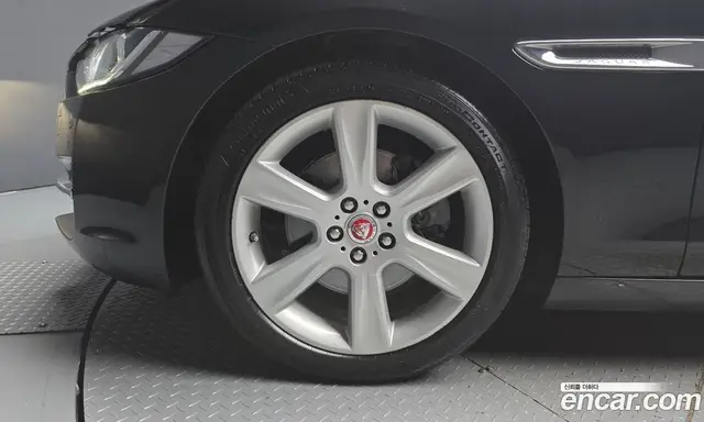 Jaguar XE 2016 2.0 АКПП, миниатюра 5