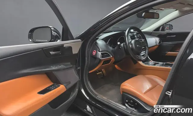 Jaguar XE 2016 2.0 АКПП, миниатюра 10