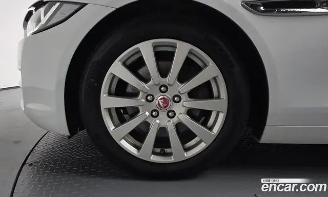Jaguar XE 2016 2.0 АКПП, миниатюра 5