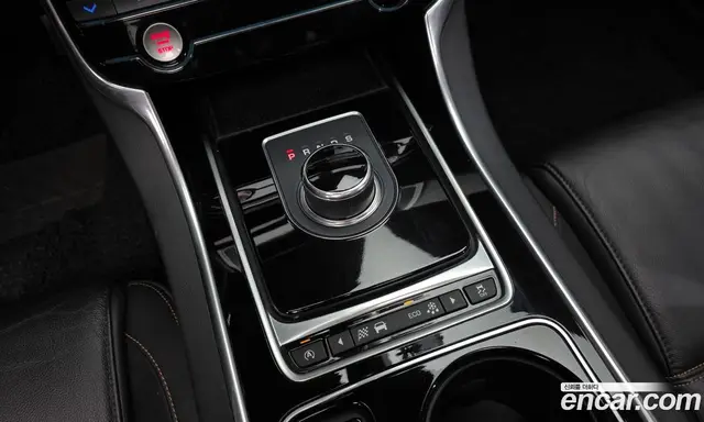 Jaguar XE 2016 2.0 АКПП, миниатюра 9