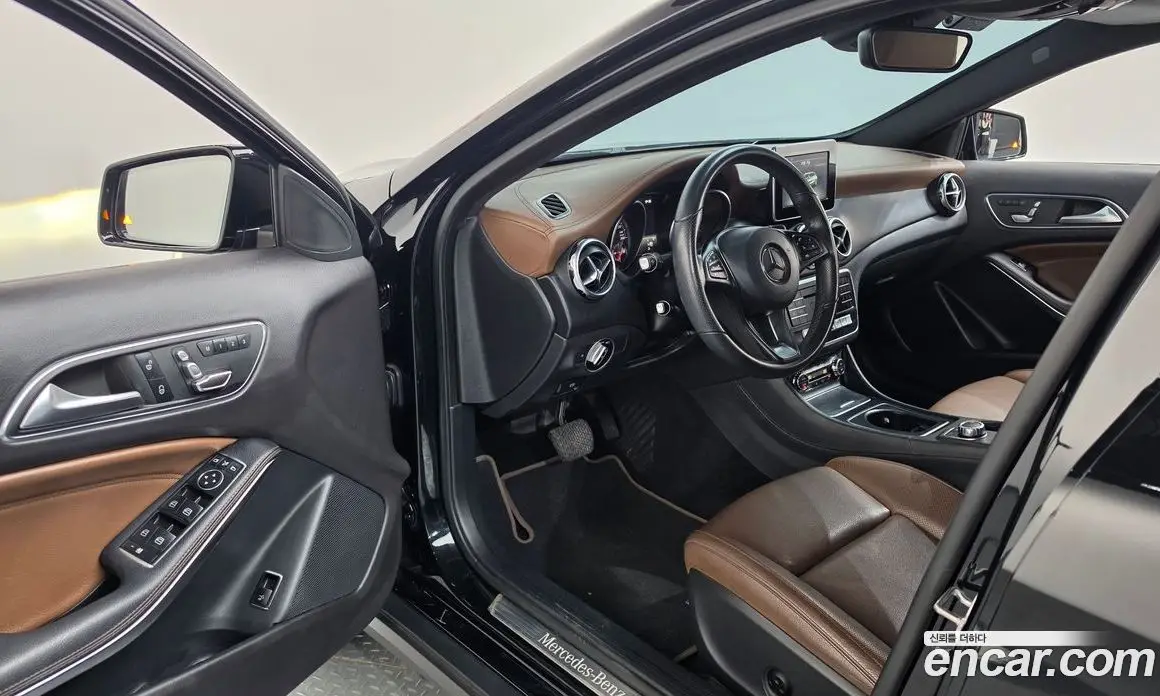 Mercedes-Benz GLA-Class 2018 2.0 АКПП, фото 13
