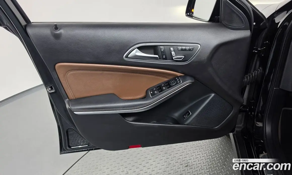 Mercedes-Benz GLA-Class 2018 2.0 АКПП, фото 14