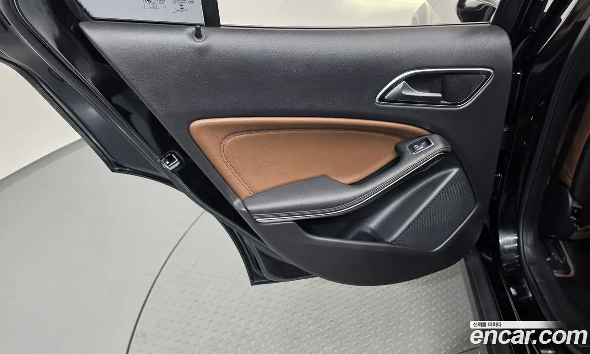 Mercedes-Benz GLA-Class 2018 2.0 АКПП, фото 15