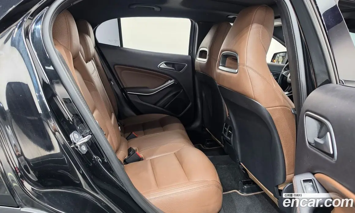 Mercedes-Benz GLA-Class 2018 2.0 АКПП, фото 17