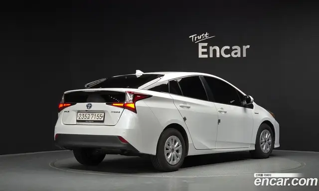 Toyota Prius 2021 1.8 АКПП, миниатюра 2