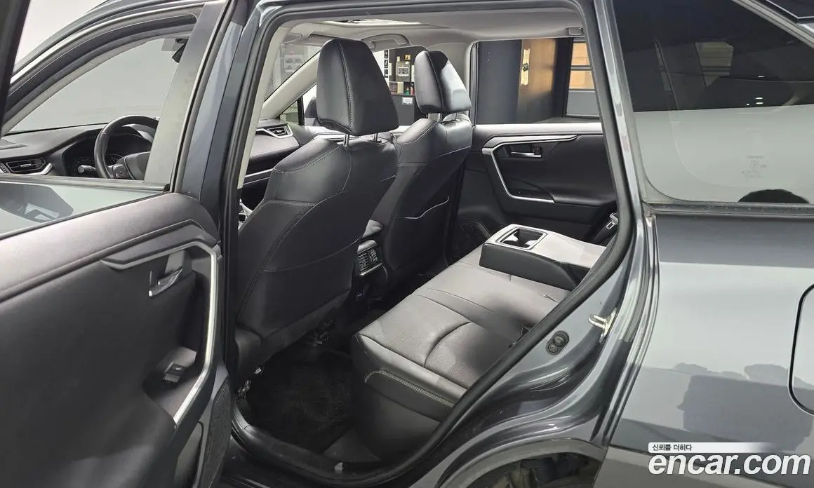 Toyota RAV4 2022 2.5 АКПП, фото 16 Toyota RAV4 2022 2.5 АКПП, фото 16