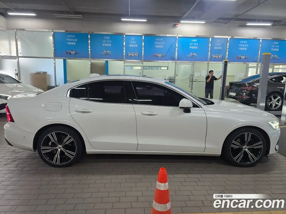 Volvo S60 2021 2.0 АКПП, фото 4