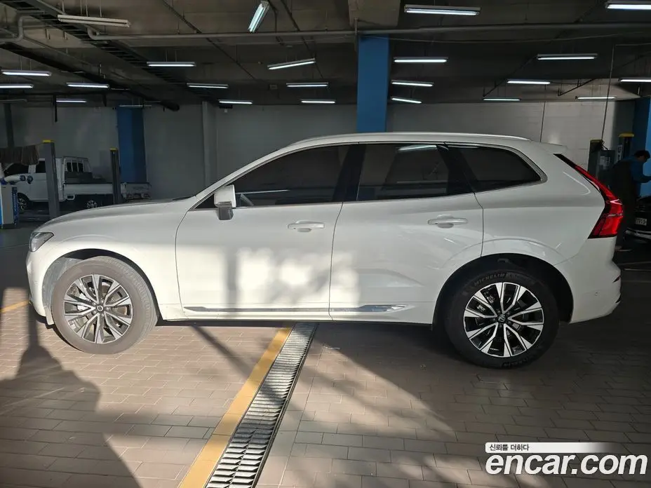 Volvo XC60 2024 2.0 АКПП, фото 4