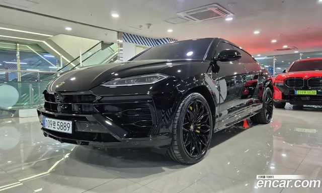 Lamborghini Urus, 2026, 302 км