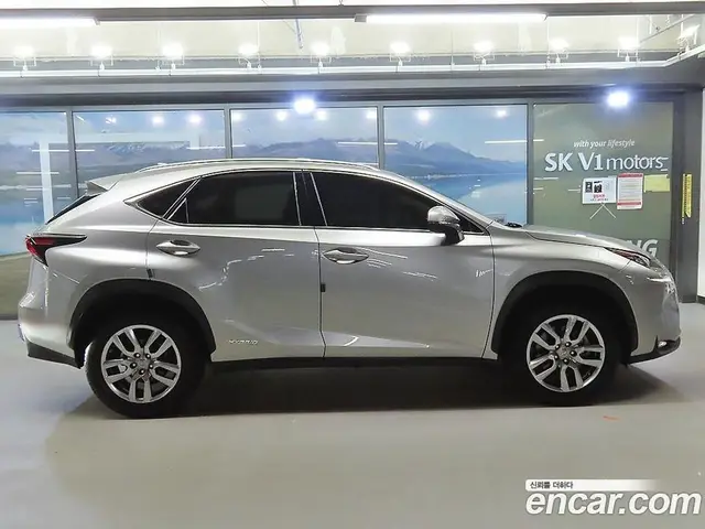 Lexus NX 2016 2.5 АКПП, миниатюра 2 Lexus NX 2016 2.5 АКПП, миниатюра 2