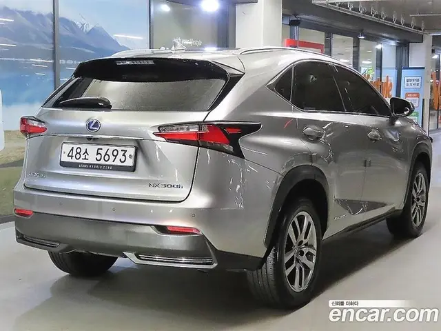 Lexus NX 2016 2.5 АКПП, миниатюра 5 Lexus NX 2016 2.5 АКПП, миниатюра 5