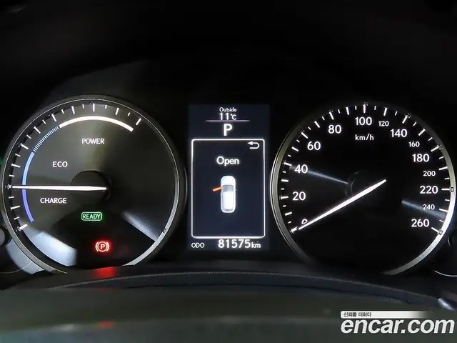 Lexus NX 2016 2.5 АКПП, миниатюра 8 Lexus NX 2016 2.5 АКПП, миниатюра 8