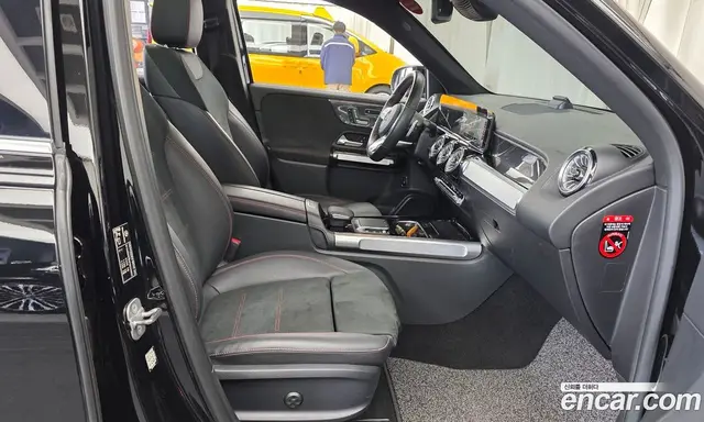 Mercedes-Benz GLB-Class 2023 2.0 АКПП, миниатюра 11