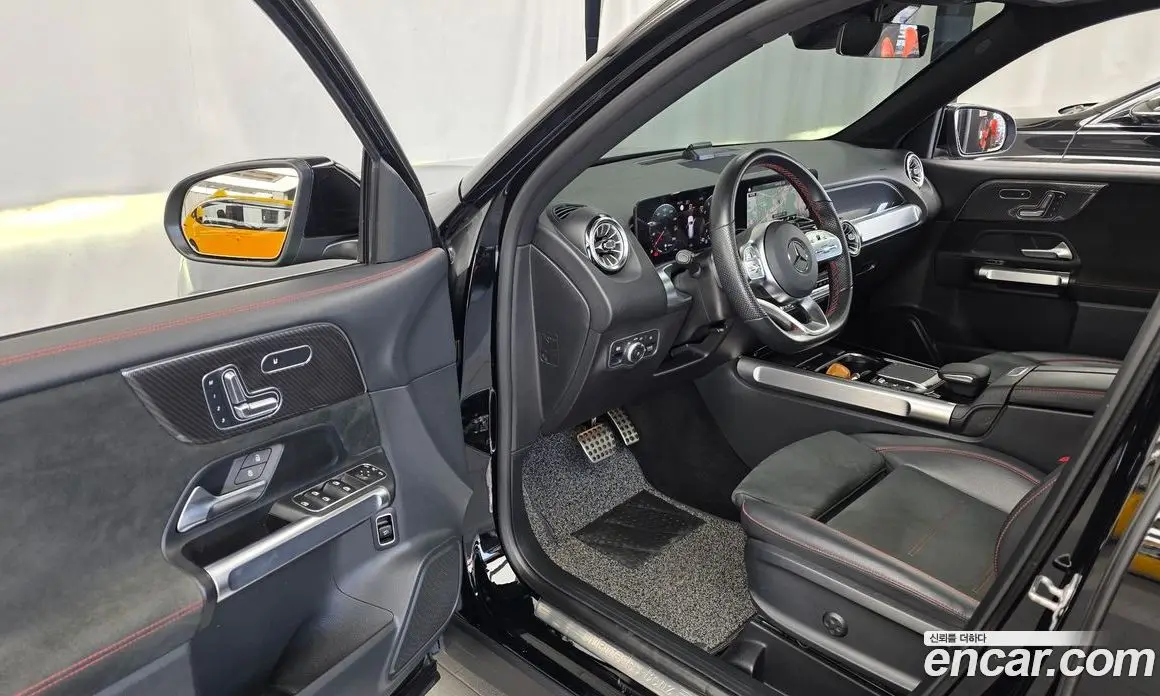Mercedes-Benz GLB-Class 2023 2.0 АКПП, фото 10