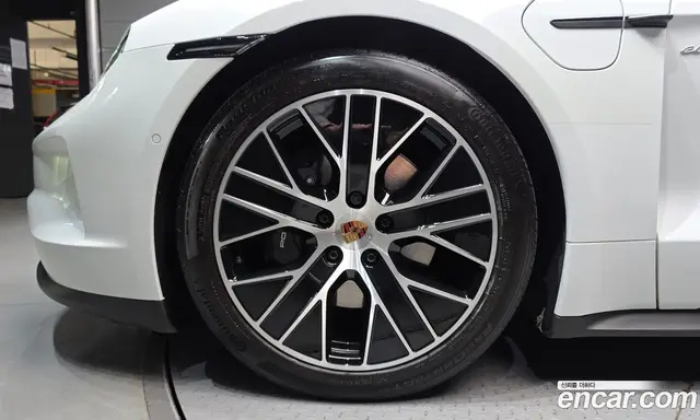Porsche Taycan 2025 0.1 АКПП, миниатюра 5