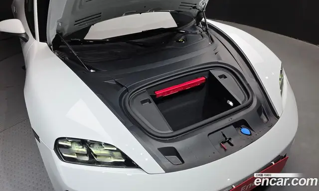 Porsche Taycan 2025 0.1 АКПП, миниатюра 6