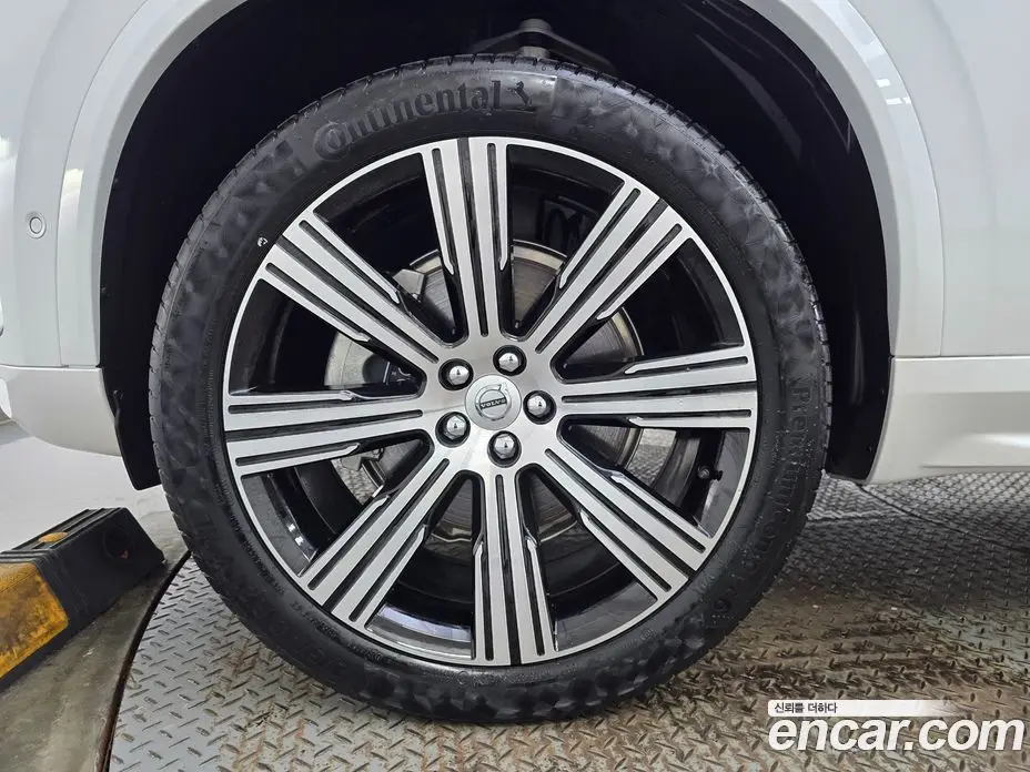 Volvo XC90 2024 2.0 АКПП, фото 5