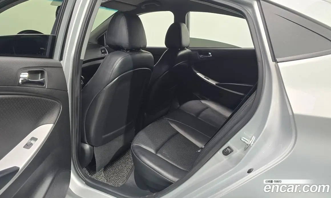 Hyundai Accent 2012 1.6 АКПП, фото 11
