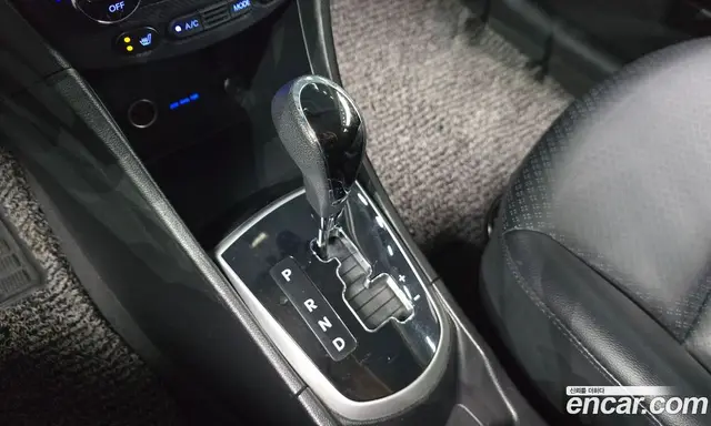 Hyundai Accent 2012 1.6 АКПП, миниатюра 9