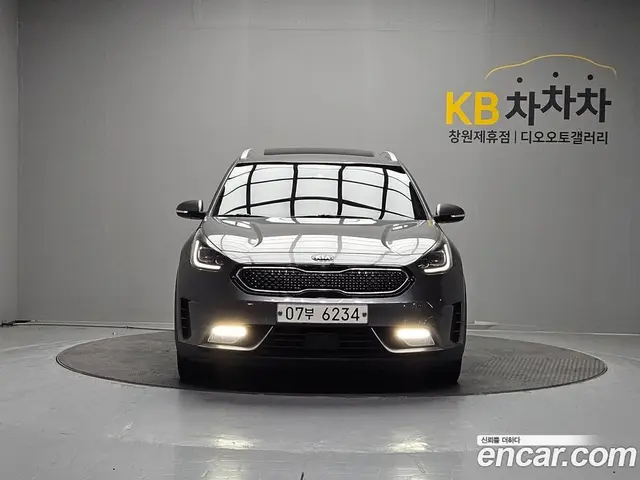 Kia Niro, 2017, 128 940 км