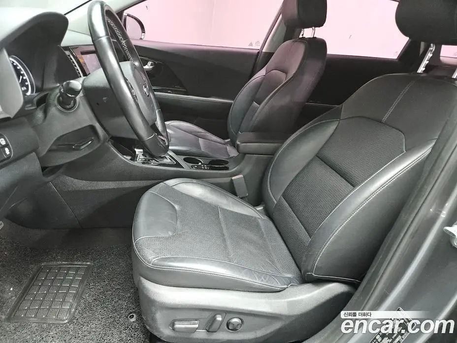 Kia Niro 2017 1.6 АКПП, фото 11