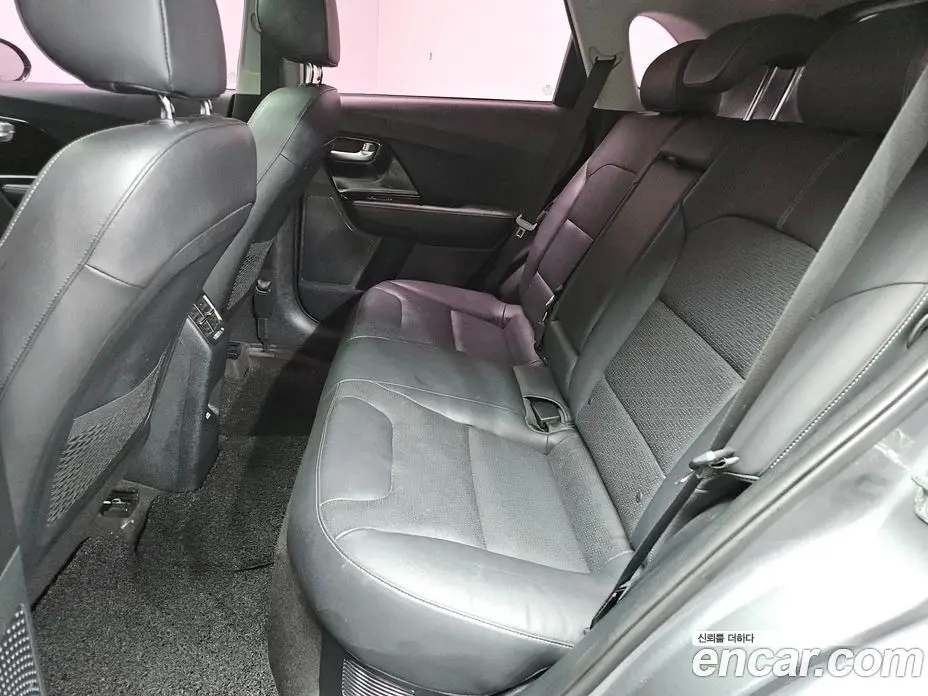 Kia Niro 2017 1.6 АКПП, фото 12