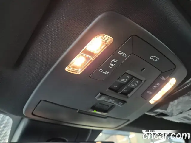 Toyota Sienna 2025 2.5 вариатор, миниатюра 12