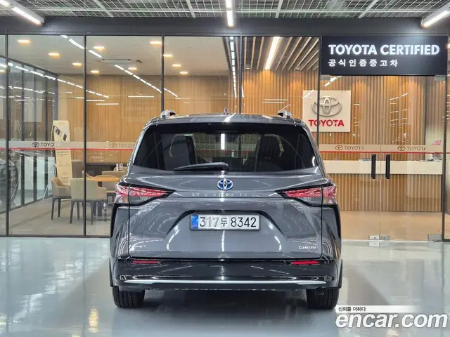 Toyota Sienna 2025 2.5 вариатор, миниатюра 4