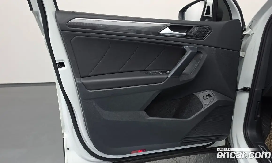 Volkswagen Tiguan 2020 2.0 АКПП, фото 14