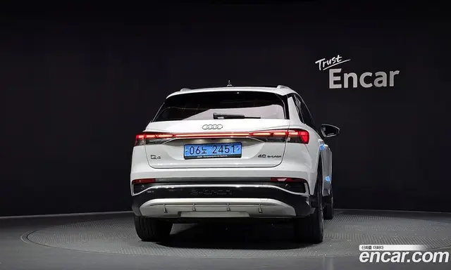 Audi Q4 e-tron 2022 0.2 АКПП, миниатюра 4 Audi Q4 e-tron 2022 0.2 АКПП, миниатюра 4