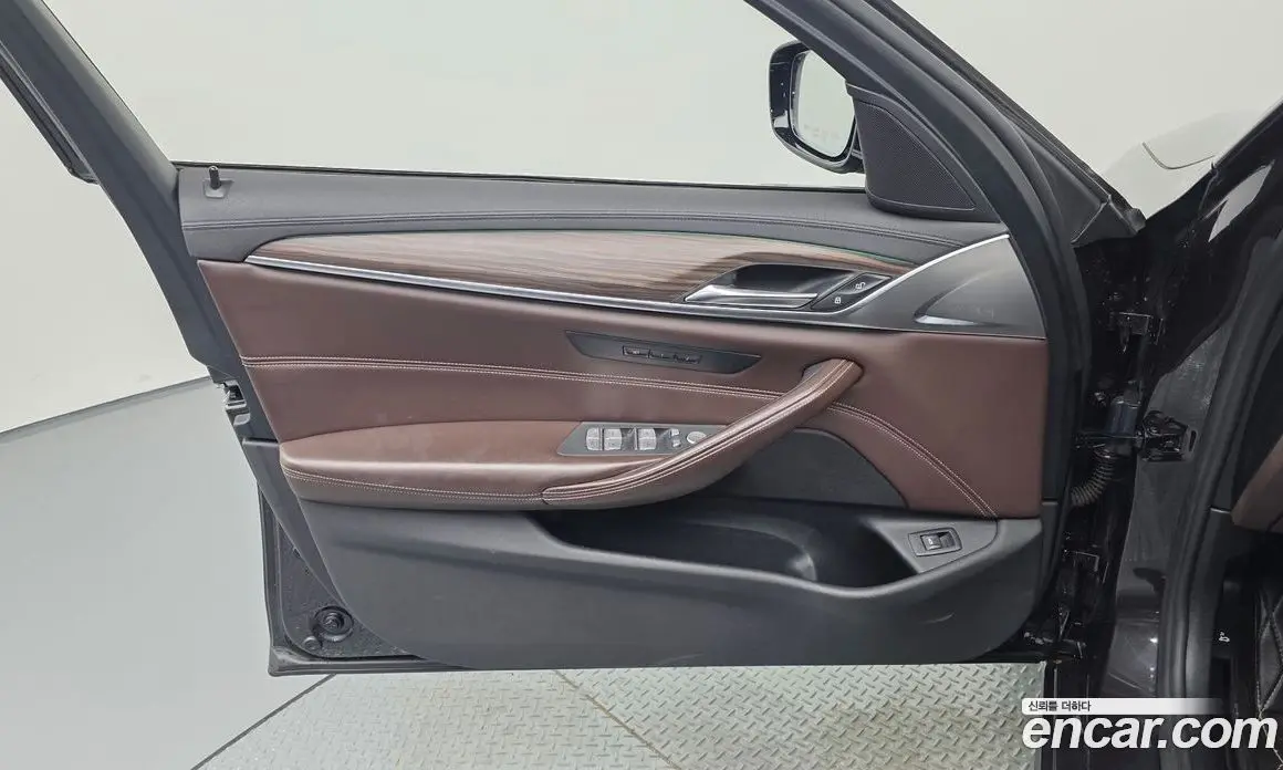 BMW 5 серия 2020 2.0 АКПП, фото 14