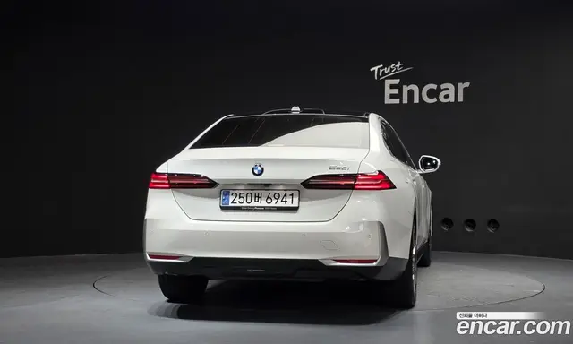 BMW 5 серия 2024 2.0 АКПП, миниатюра 4