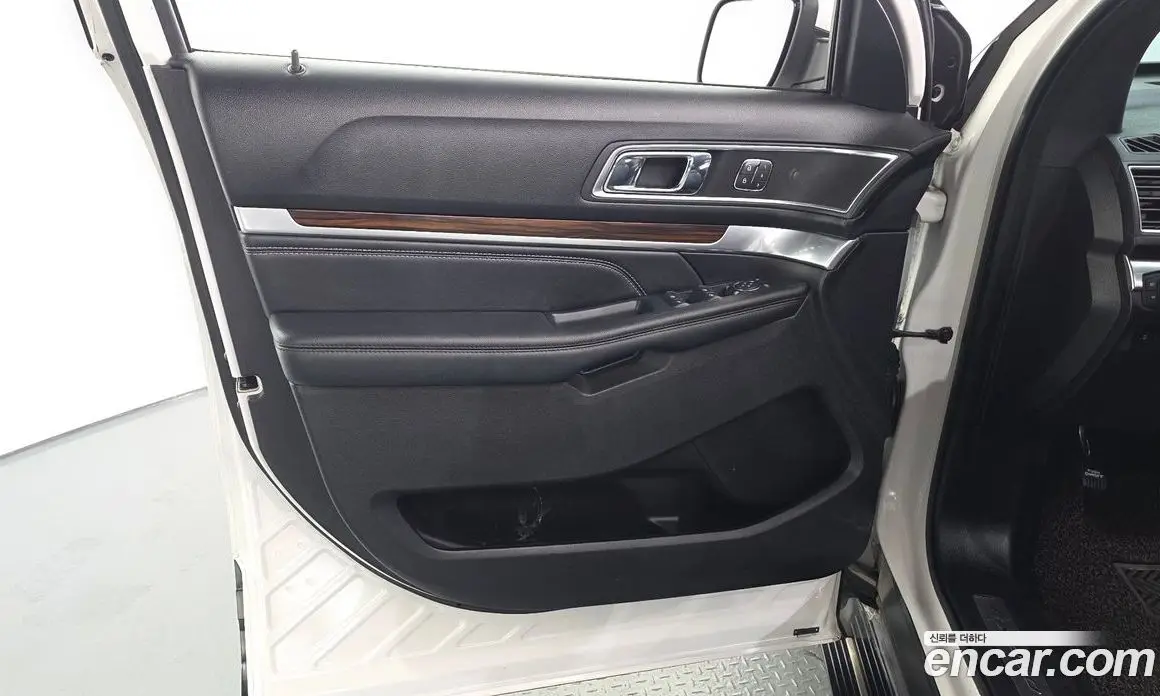 Ford Explorer 2019 2.3 АКПП, фото 14