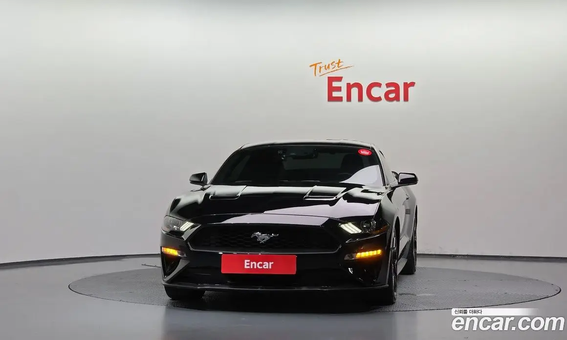 Ford Mustang 2018 2.3 АКПП, фото 3