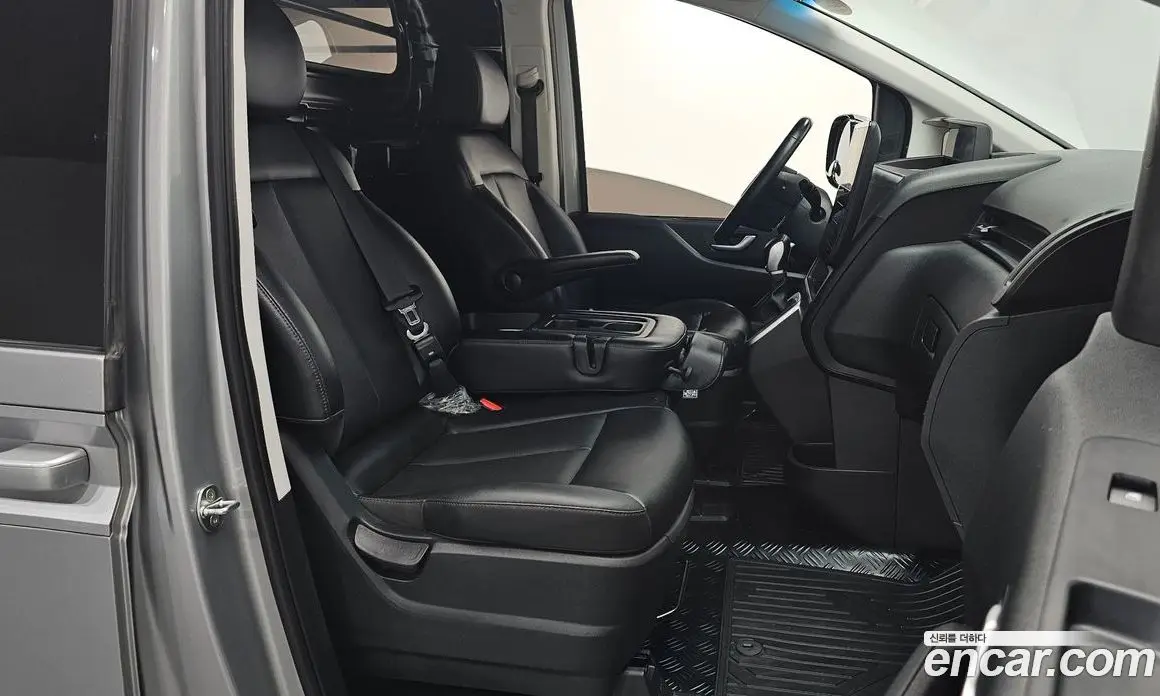Hyundai Staria 2022 2.2 АКПП, фото 13