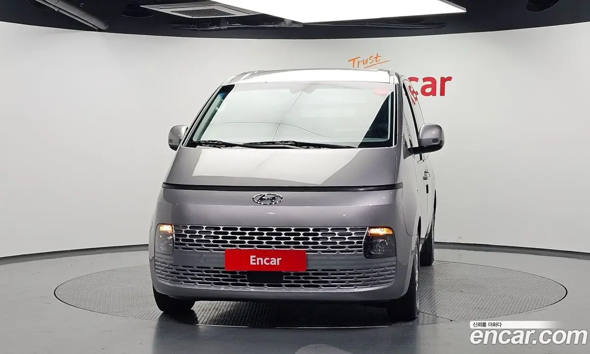 Hyundai Staria 2022 2.2 АКПП, фото 3